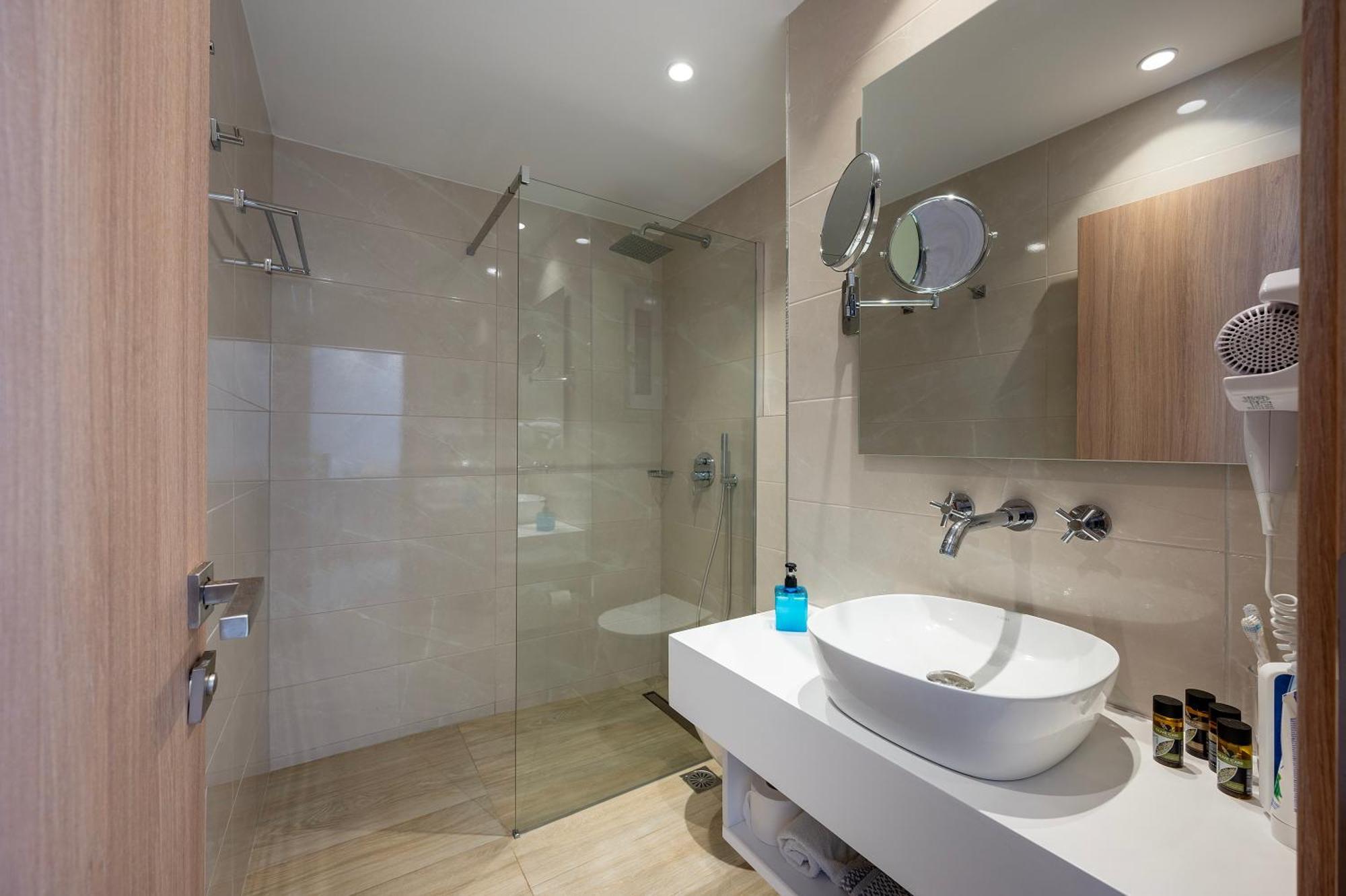 העיירה קוס Poseidon Deluxe Apartments מראה חיצוני תמונה